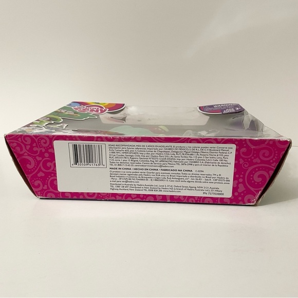 My Little Pony Friendship is Magic Twilight Sparkle Golden Oak Library Playset - Picture 9 of 16